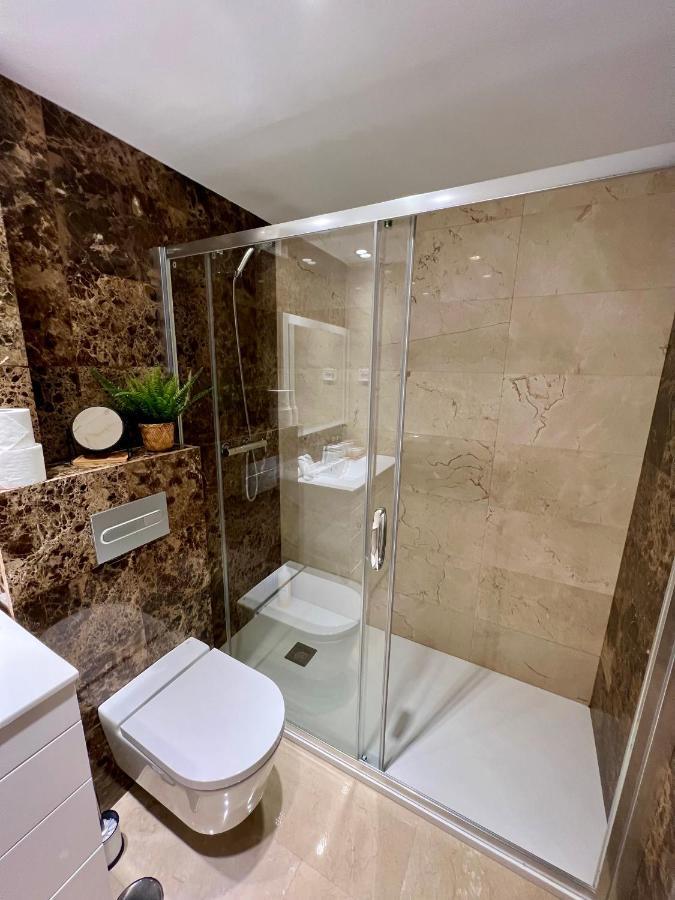 Apartamentos Prestige Suites Malaga III エクステリア 写真